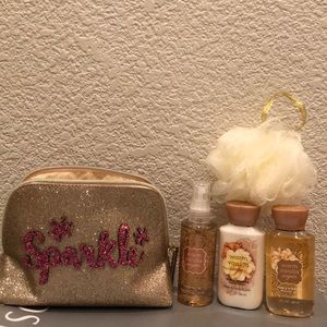 Bath and body works pouch set